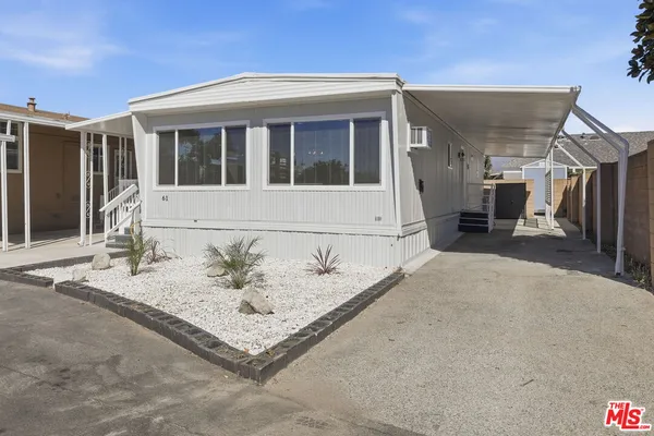 $214,500 | 8901 Eton Avenue, Unit 61, Canoga Park, CA 91304