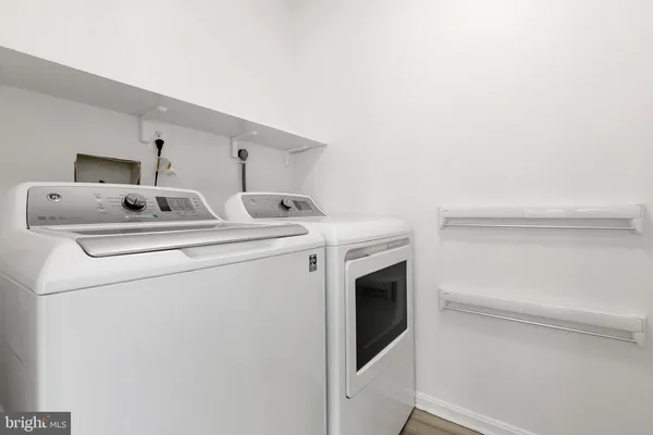 $279,900 | 2610 Camelback Lane, Unit 9, Silver Spring, MD 20906