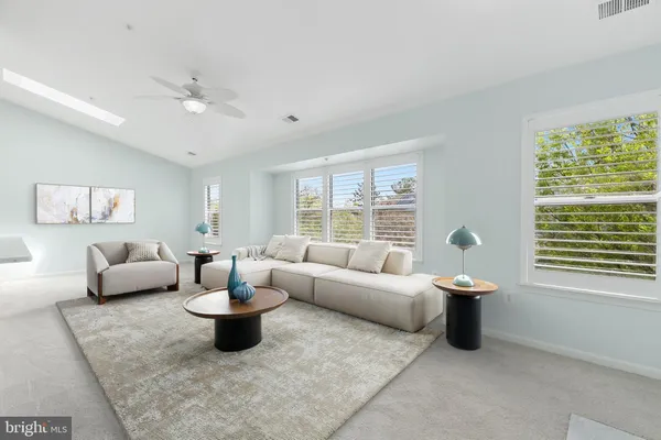 $279,900 | 2610 Camelback Lane, Unit 9, Silver Spring, MD 20906