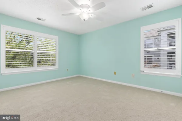 $279,900 | 2610 Camelback Lane, Unit 9, Silver Spring, MD 20906
