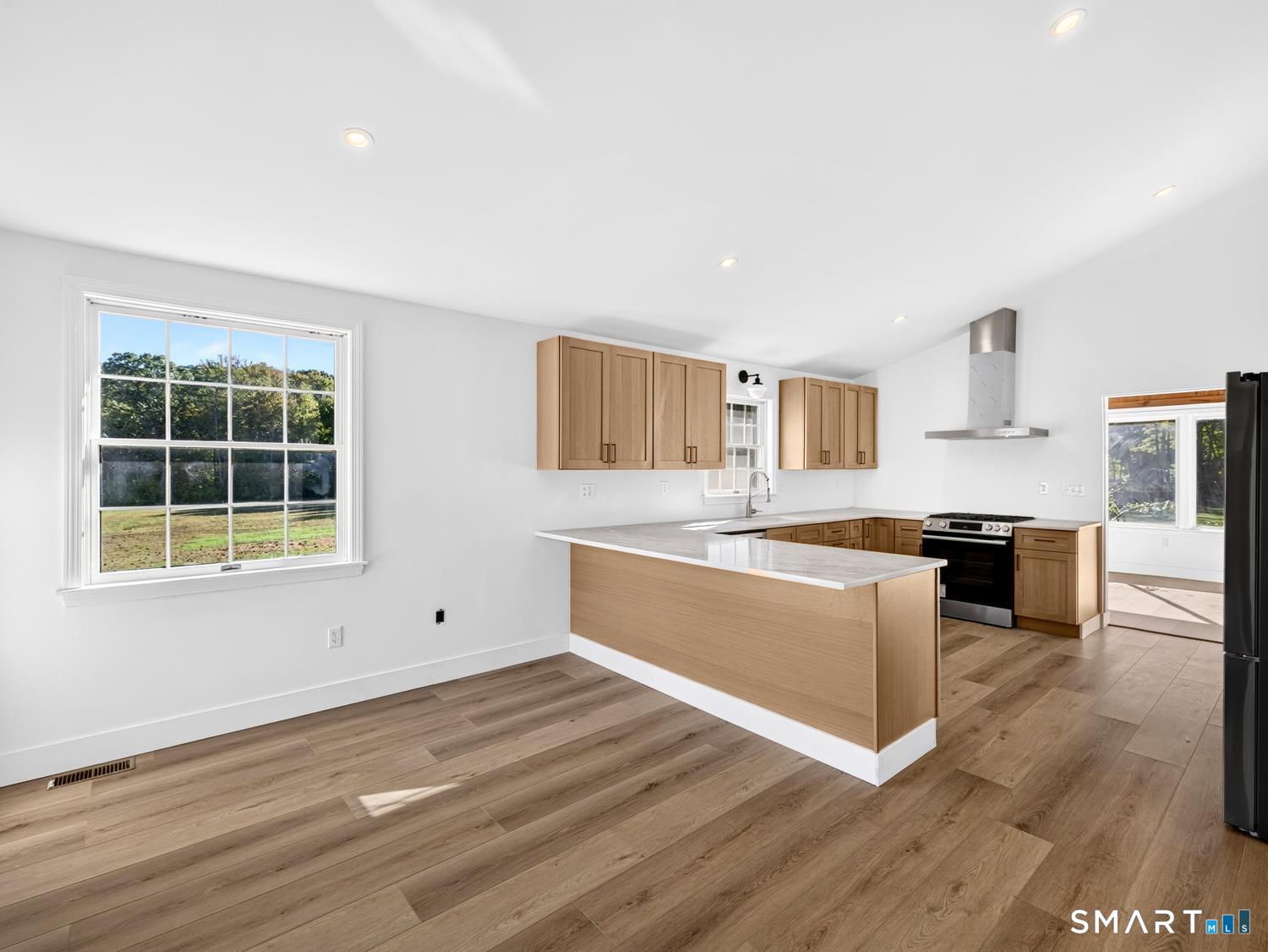 121 Bokum Road Old Saybrook, CT 06475 - Photo 6 of 32 Gallery Image 6