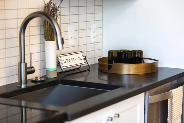 $6,000 | 1150 Griswold Street, Detroit, MI 48226