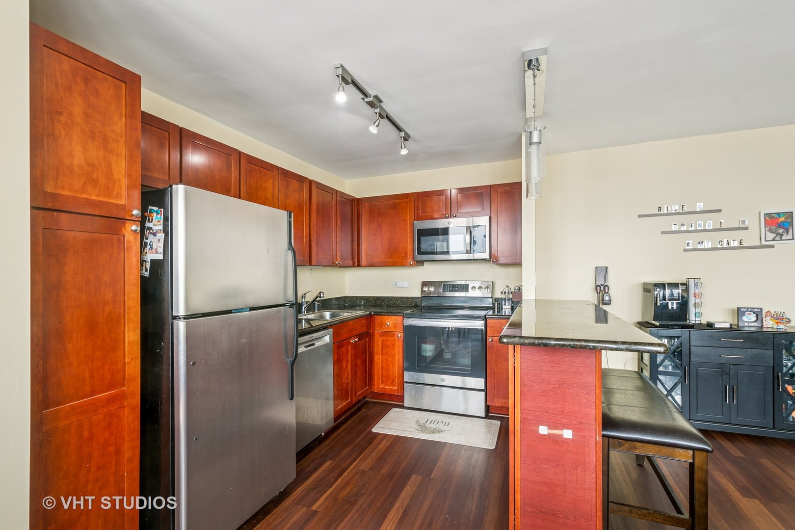 655 West Irving Park Road, Unit 4303 Chicago, IL 60613 - Photo 6 of 14 Gallery Image 6
