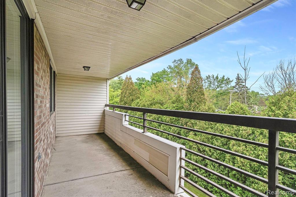 30414 Orchard Lake Road, Unit 25 Farmington Hills, MI 48334 - Photo 24 of 25