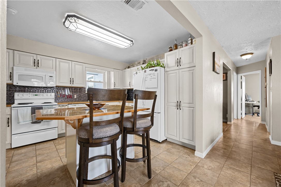 464 Sunset Ingleside, TX 78362 - Photo 8 of 38
