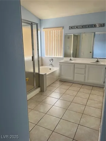 $2,200 | 212 Silver Castle Street, Las Vegas, NV 89144