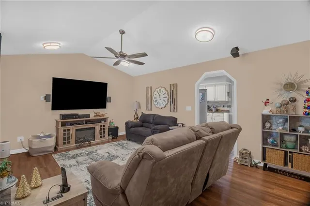 $279,000 | 141 Baxter Court, Lexington, NC 27292