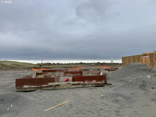 $419,997 | 873 East Kinsley Avenue, Hermiston, OR 97838