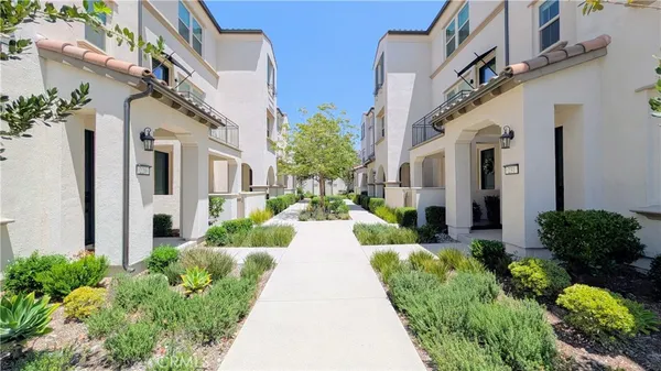$3,950 | 231 Babson Court, Claremont, CA 91711