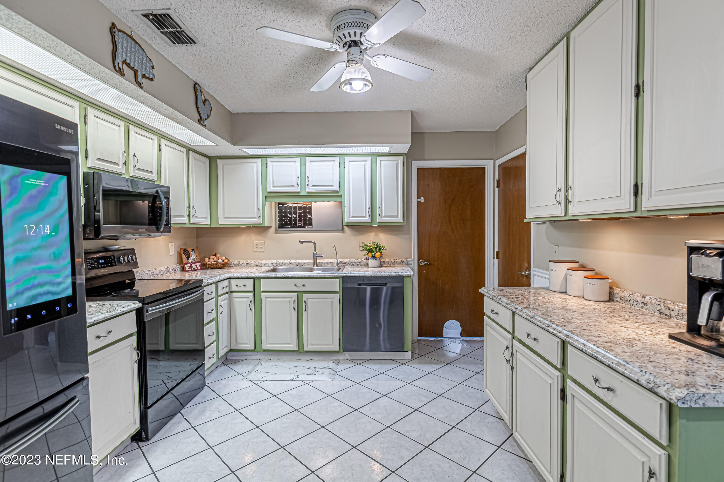 8465 Hamden Road Jacksonville, FL 32244 - Photo 25 of 52 Kitchen