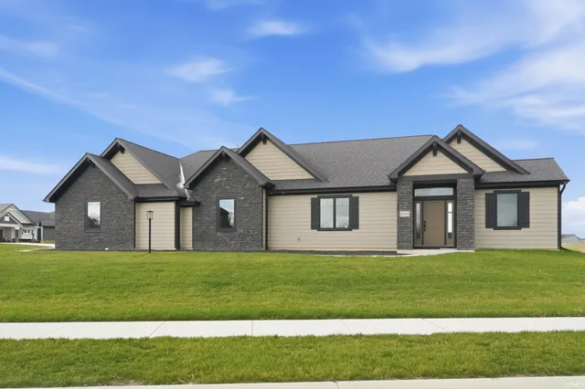 $579,000 | 2088 Seward Lake Pass, Fort Wayne, IN 46814