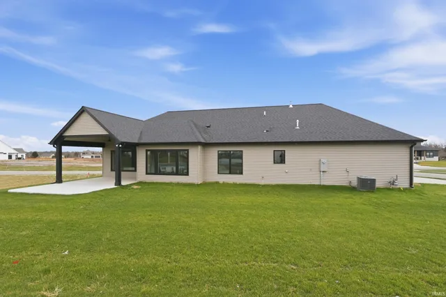 $579,000 | 2088 Seward Lake Pass, Fort Wayne, IN 46814