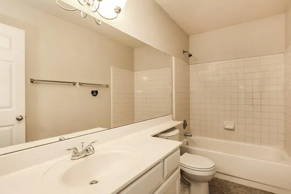 $2,605 | 5539 East Elena Avenue, Mesa, AZ 85206