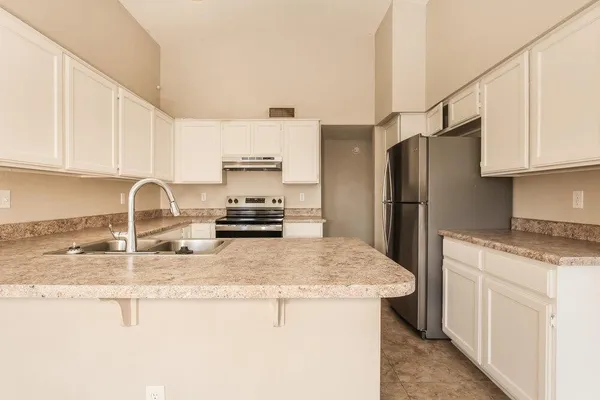 $2,605 | 5539 East Elena Avenue, Mesa, AZ 85206