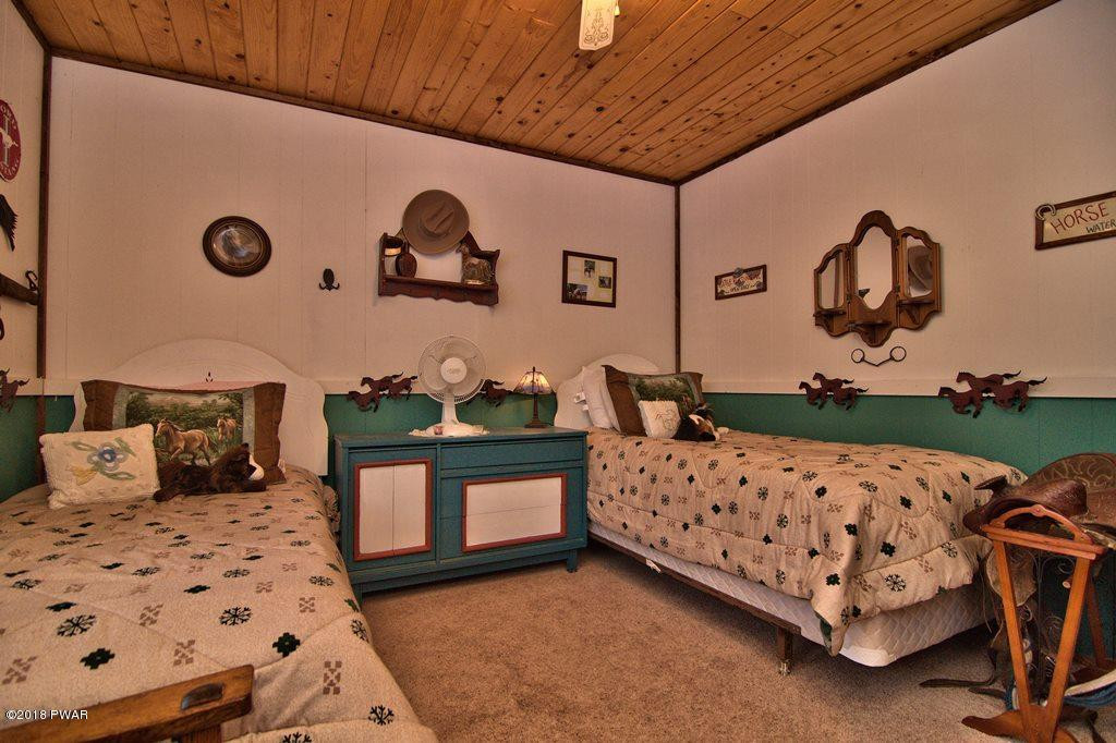 2552 Oak Lane Lake Ariel, PA 18436 - Photo 13 of 42