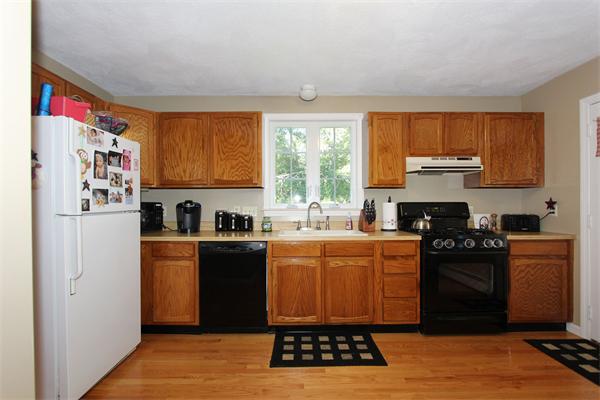 15 Old North Road Hudson, MA 01749 - Photo 8 of 27 Gallery Image 8