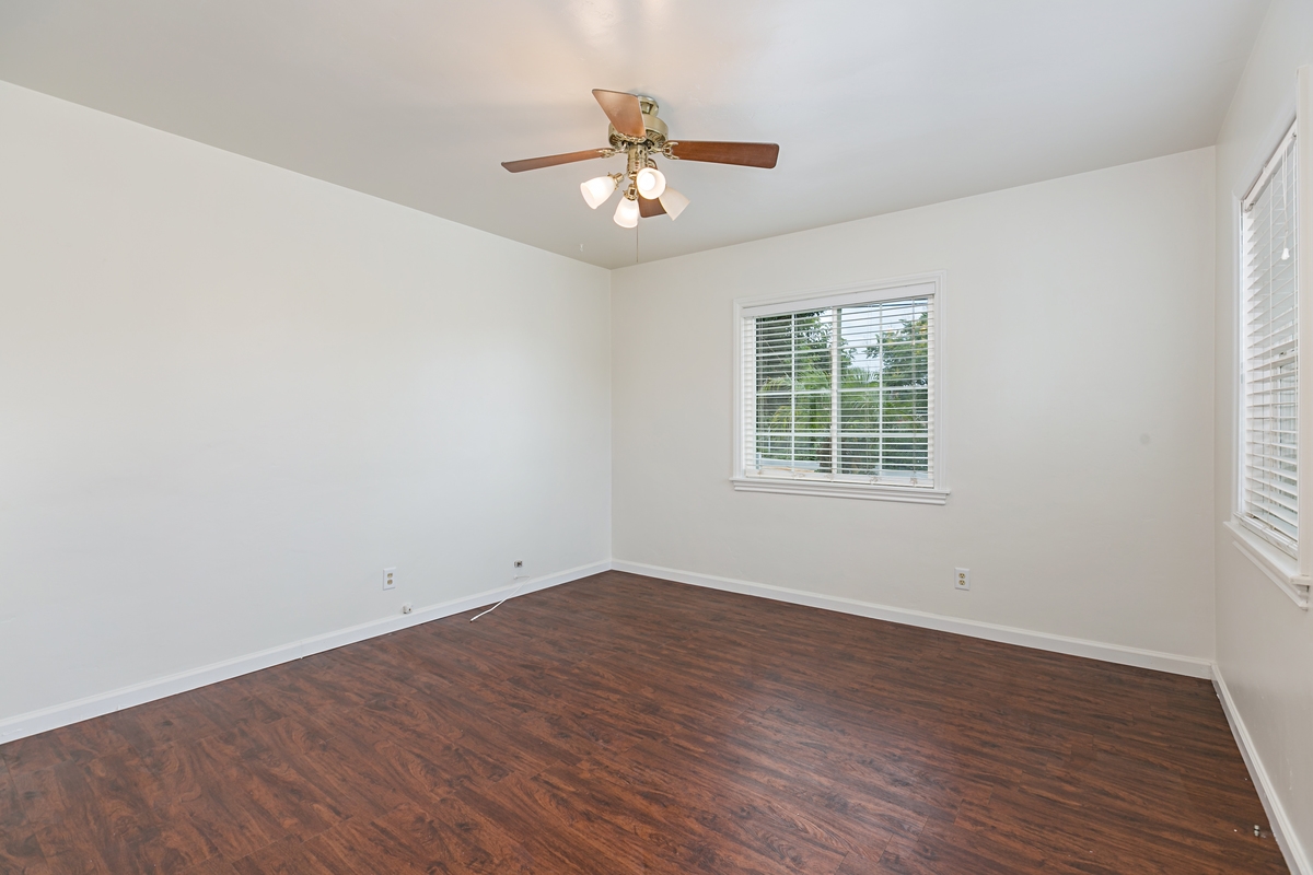 856 Crest View Road Vista, CA 92081 - Photo 14 of 24 Gallery Image 14