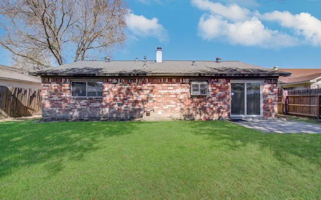 $2,100 | 13843 Rosetta Drive, Cypress, TX 77429