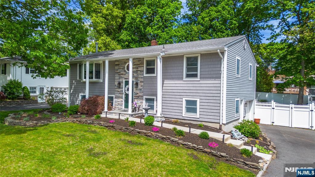 42 Summit Road Oak Ridge, NJ 07438 - Photo 23 of 39