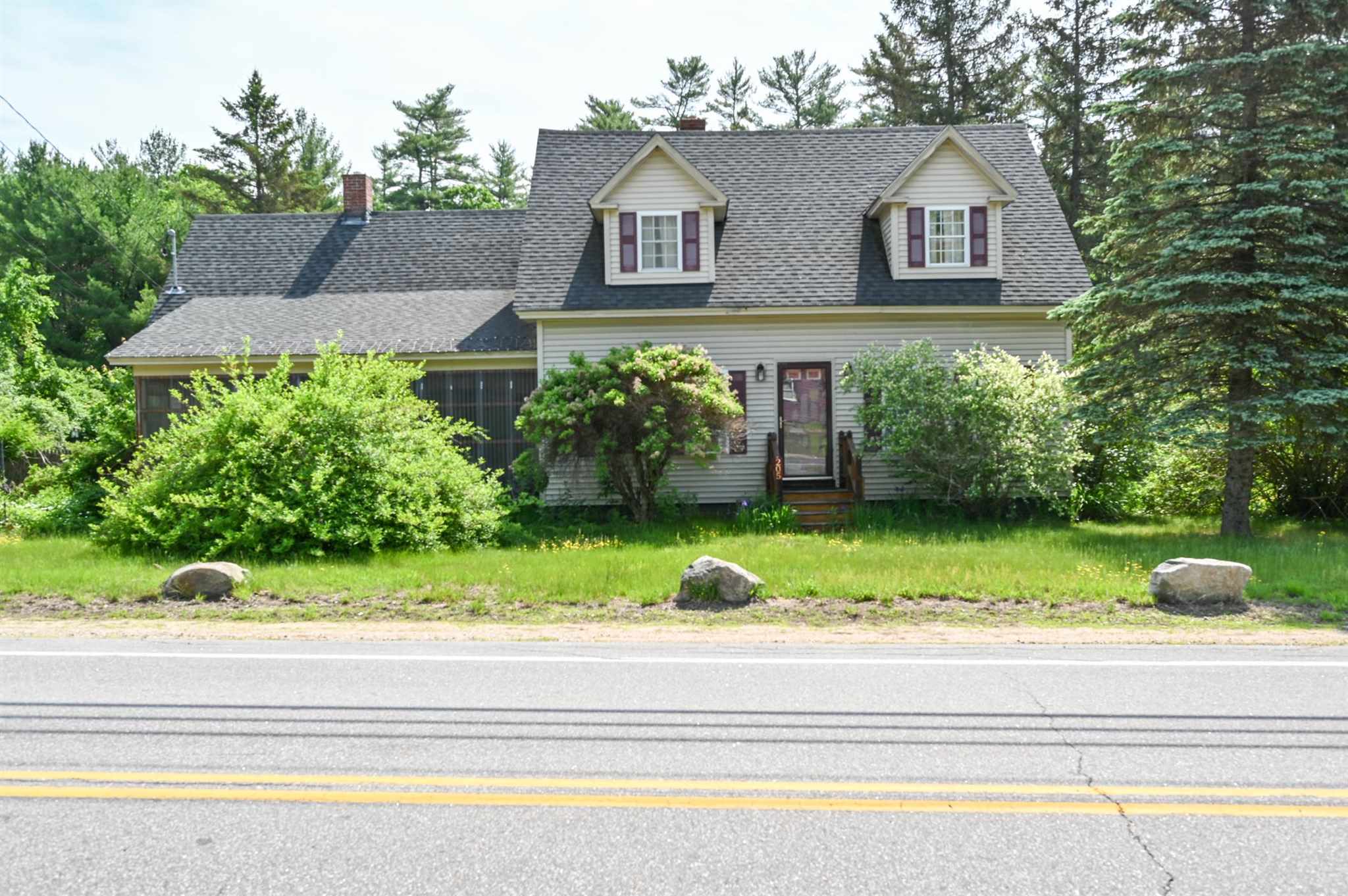 205 Tamworth Road Tamworth, NH 03886 - Photo 1 of 34 Gallery Image 1