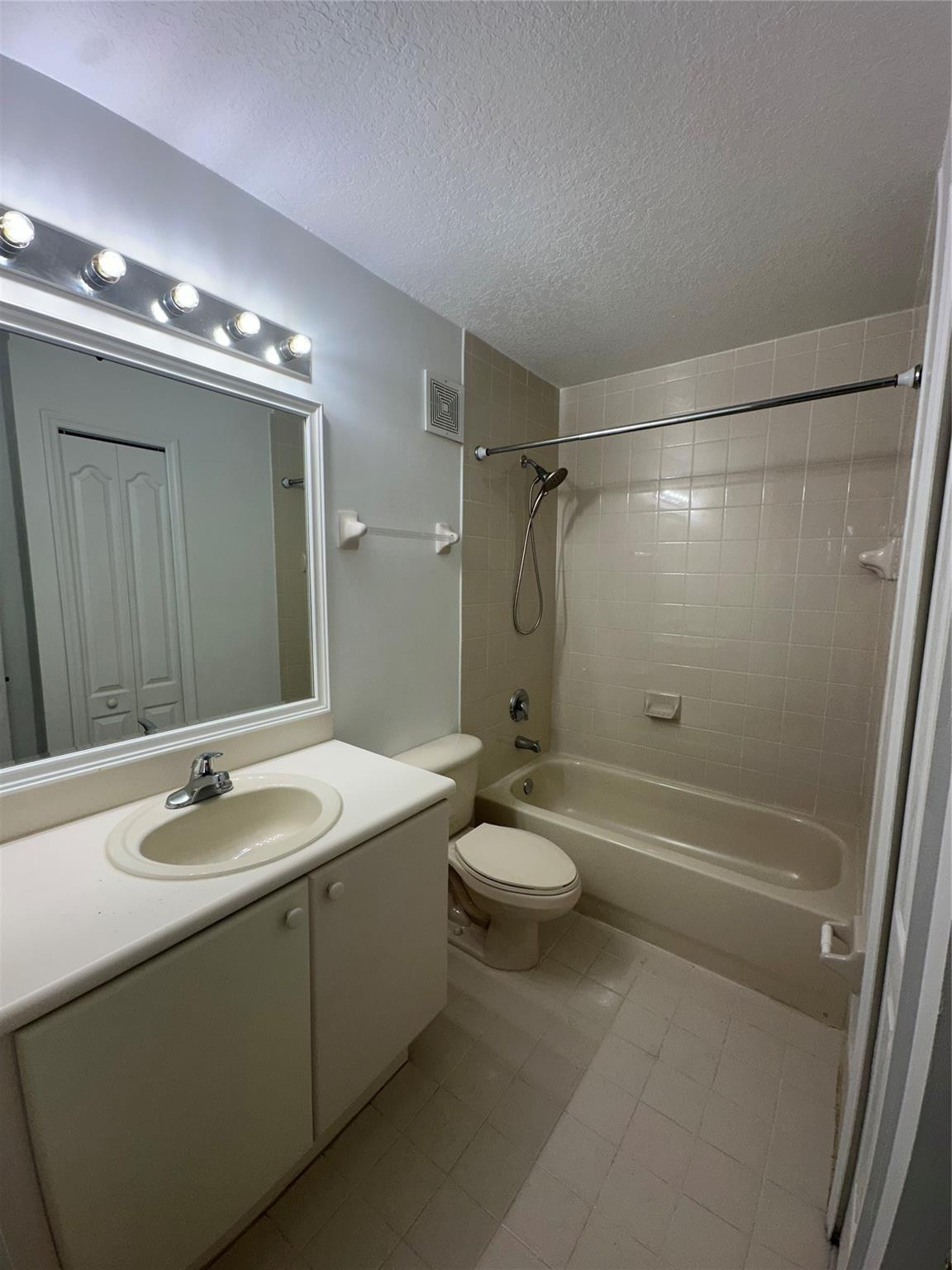 4331 Southwest 160th Avenue, Unit 200 Miramar, FL 33027 - Photo 23 of 28 Photo 23