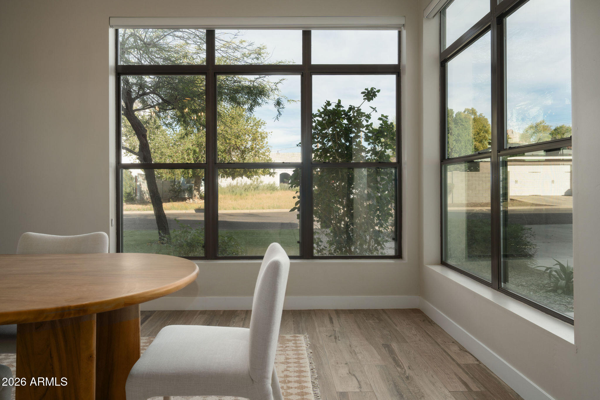4533 East Montecito Avenue Phoenix, AZ 85018 - Photo 3 of 29 a view of a room with a window