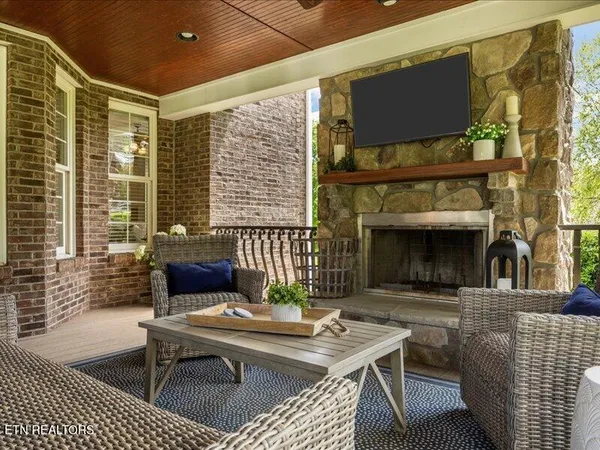 $1,050,000 | 1327 Copperstone Lane, Knoxville, TN 37922
