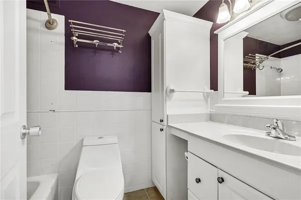 $182,000 | 333 West Meyer Boulevard, Unit 413, Kansas City, MO 64113