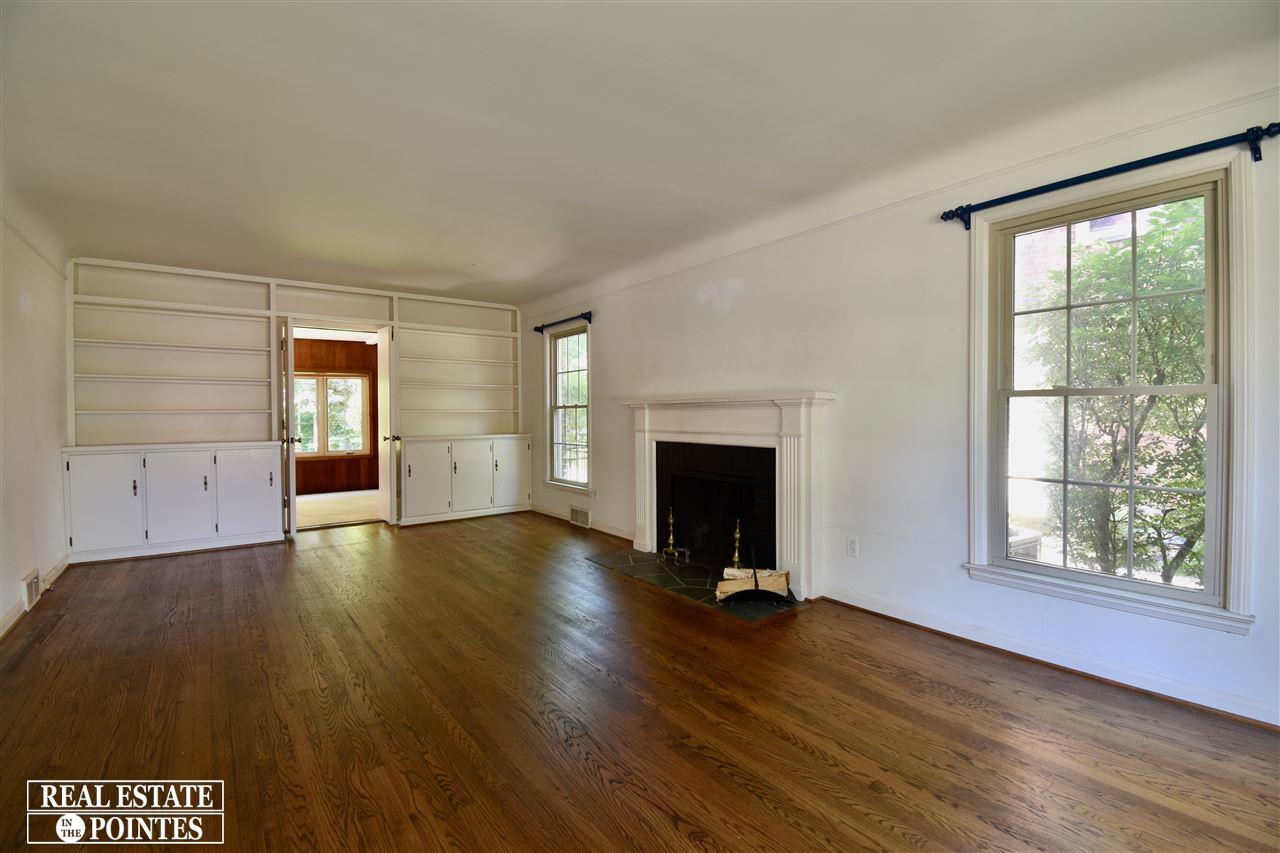 1699 Severn Road Grosse Pointe Woods, MI 48236 - Photo 8 of 28