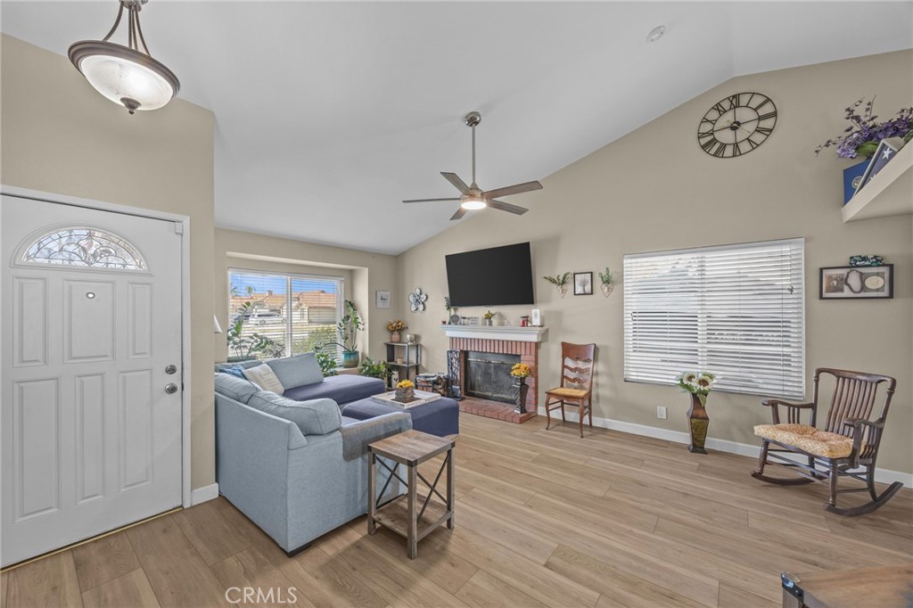 27308 Rio Vista Drive Menifee, CA 92586 - Photo 4 of 42