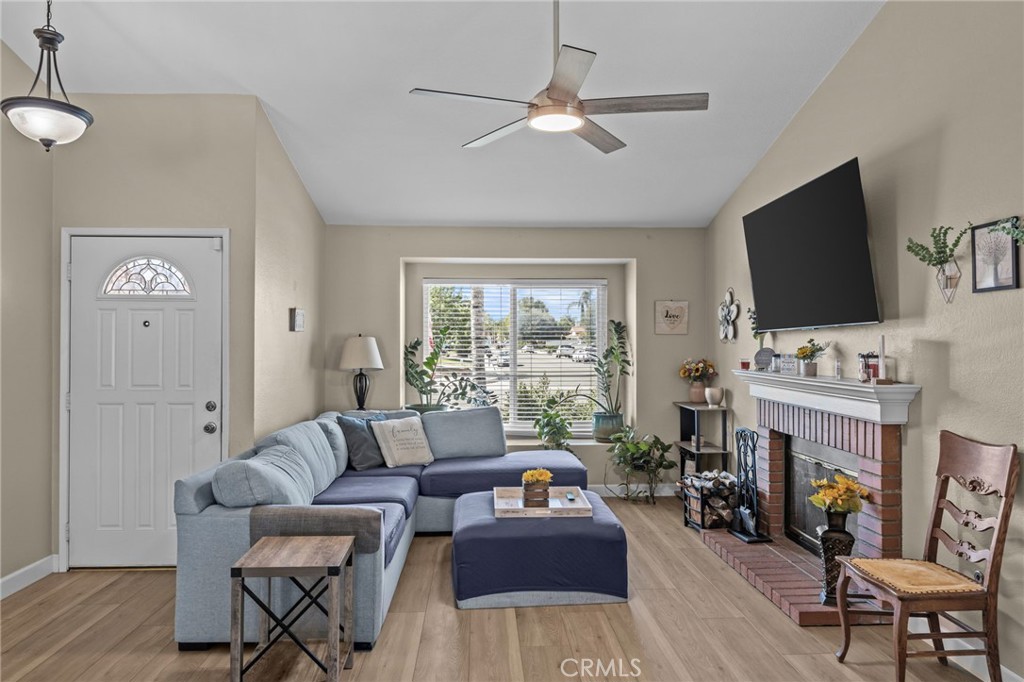 27308 Rio Vista Drive Menifee, CA 92586 - Photo 6 of 42