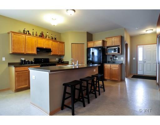900 Avalon Way Minooka, IL 60447 - Photo 2 of 9