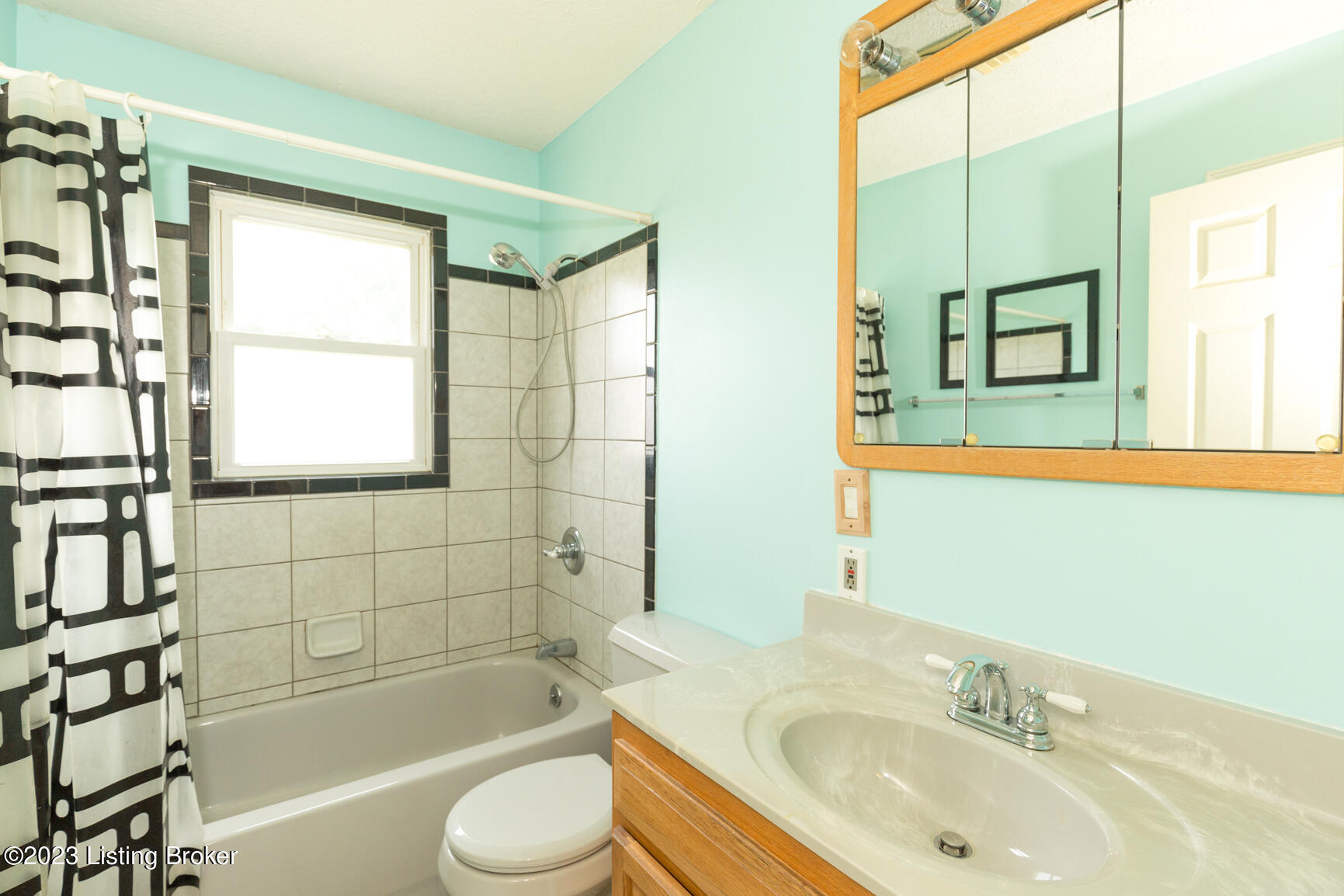 2606 Alps Road Louisville, KY 40216 - Photo 17 of 40 2606 Alps-17
