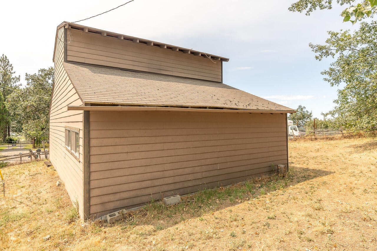 7891 Rapp Lane Talent, OR 97540 - Photo 63 of 88 7891 Rapp (22 of 25)-Edit