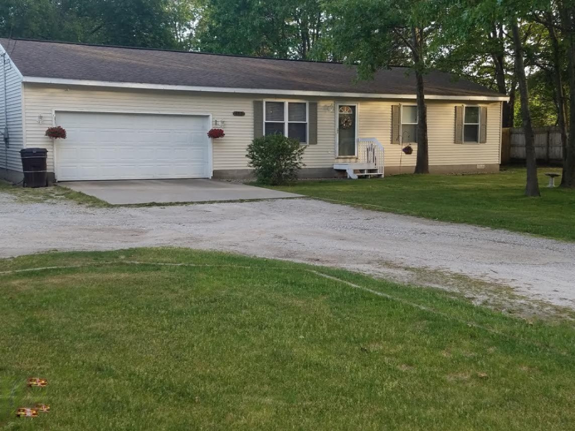 2173 East River Road Muskegon, MI 49445 - Photo 1 of 18 19