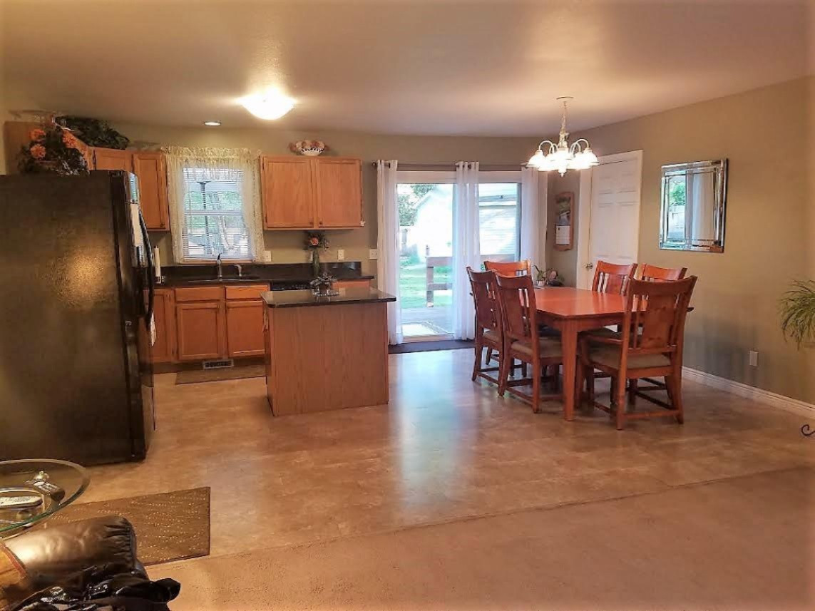 2173 East River Road Muskegon, MI 49445 - Photo 4 of 18 10