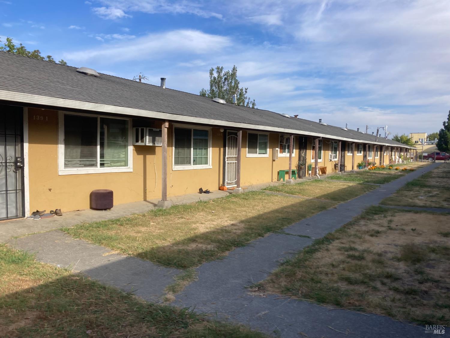 133 East Travis Boulevard Fairfield, CA 94533 - Photo 2 of 8