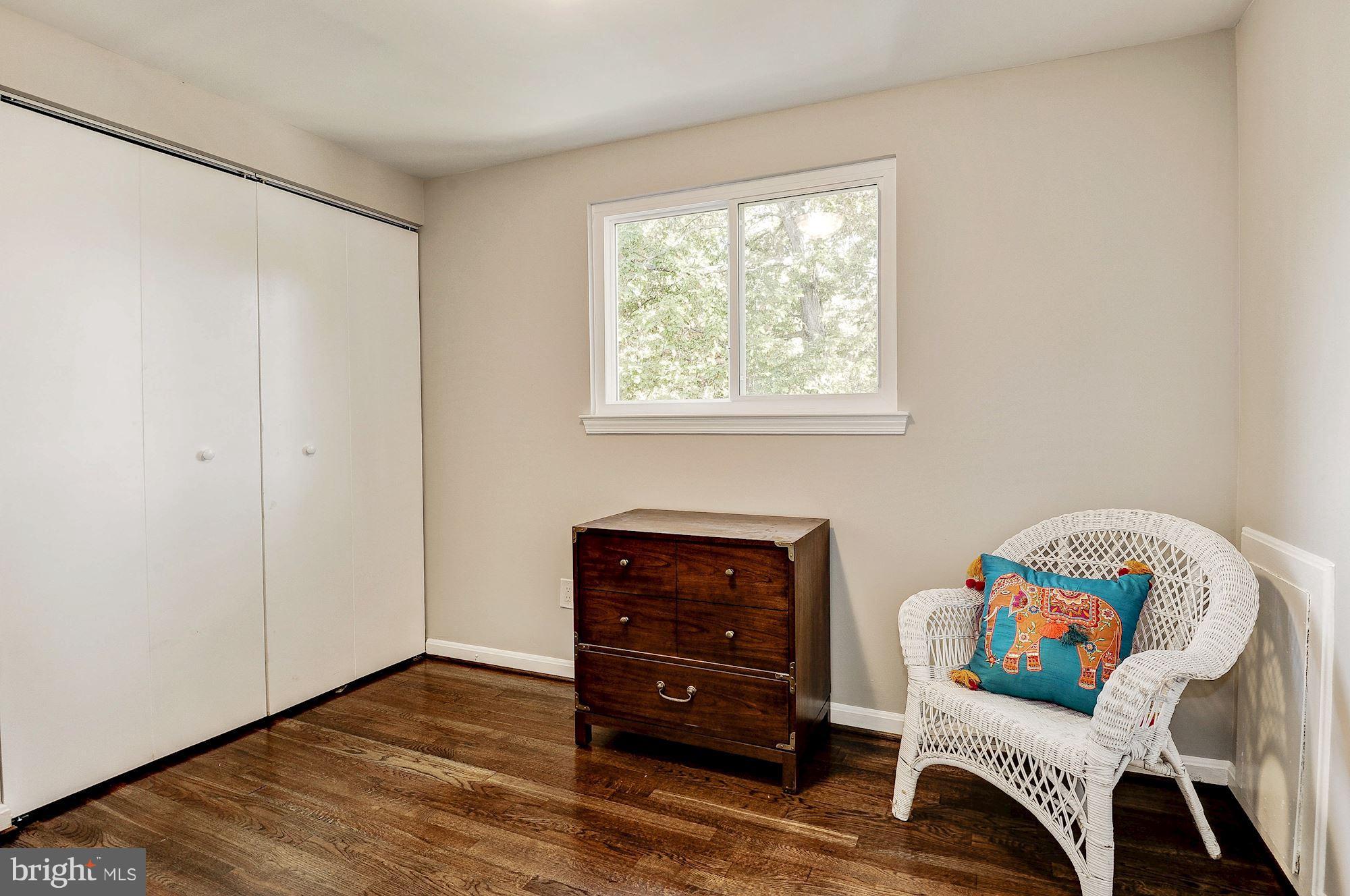 8627 Thames Street Springfield, VA 22151 - Photo 22 of 30 Fourth Bedroom