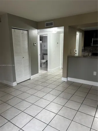 $2,100 | 7035 Northwest 186th Street, Unit D107, Hialeah, FL 33015