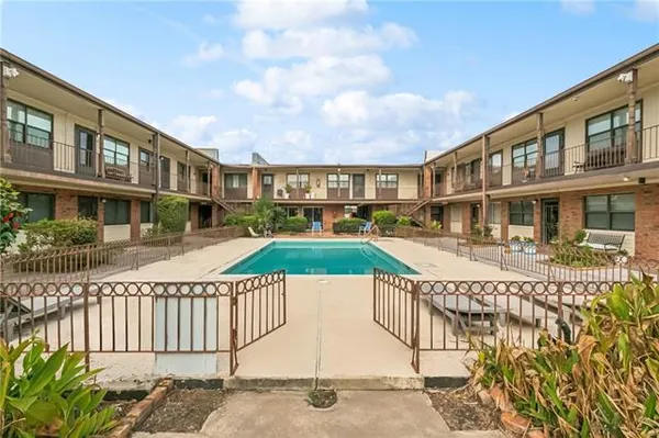 $115,000 | 6901 Veterans Memorial Boulevard, Unit 13, Metairie, LA 70003