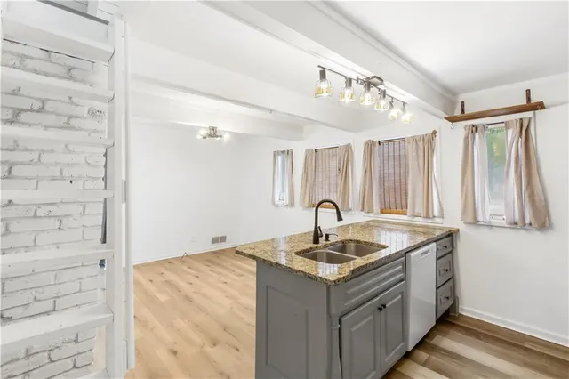 $2,800 | 264 Jones Drive, Roswell, GA 30075