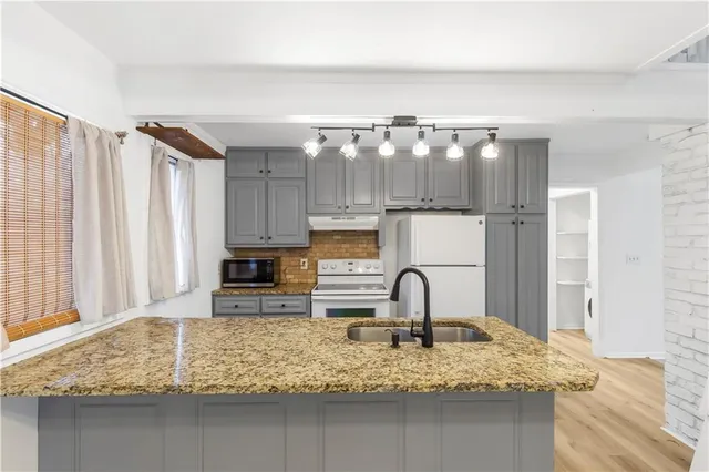 $2,800 | 264 Jones Drive, Roswell, GA 30075