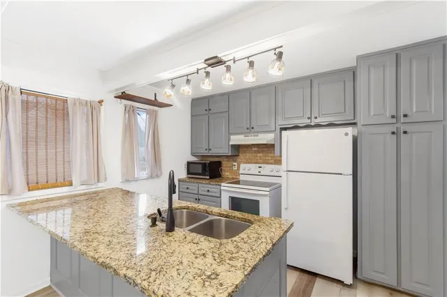 $2,800 | 264 Jones Drive, Roswell, GA 30075