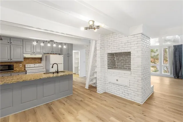 $2,800 | 264 Jones Drive, Roswell, GA 30075