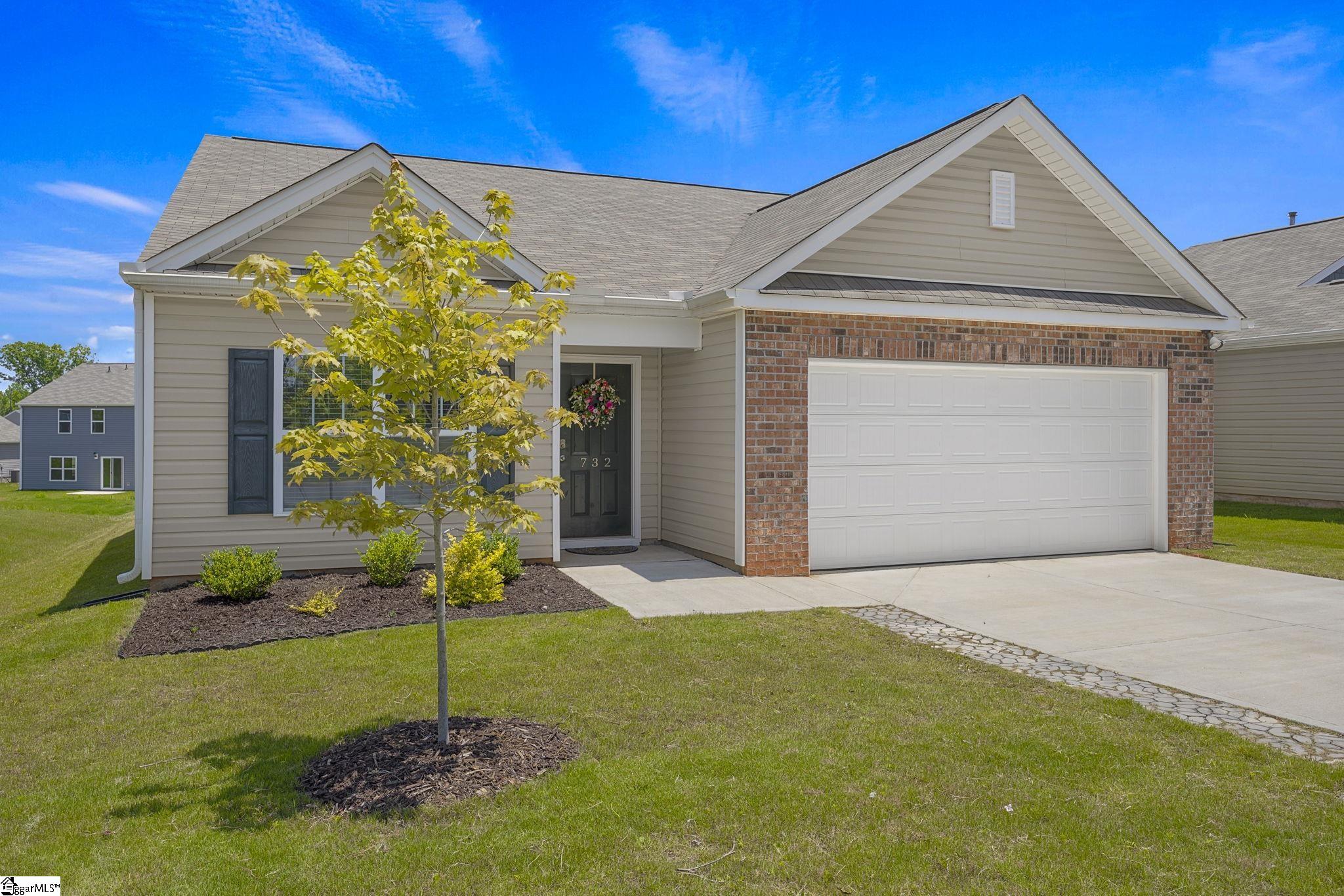 732 Wolverine Lane Woodruff, SC 29388 - Photo 2 of 37