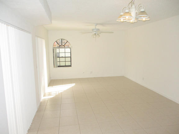 8285 Thames Boulevard, Unit A Boca Raton, FL 33433 - Photo 6 of 14 great room
