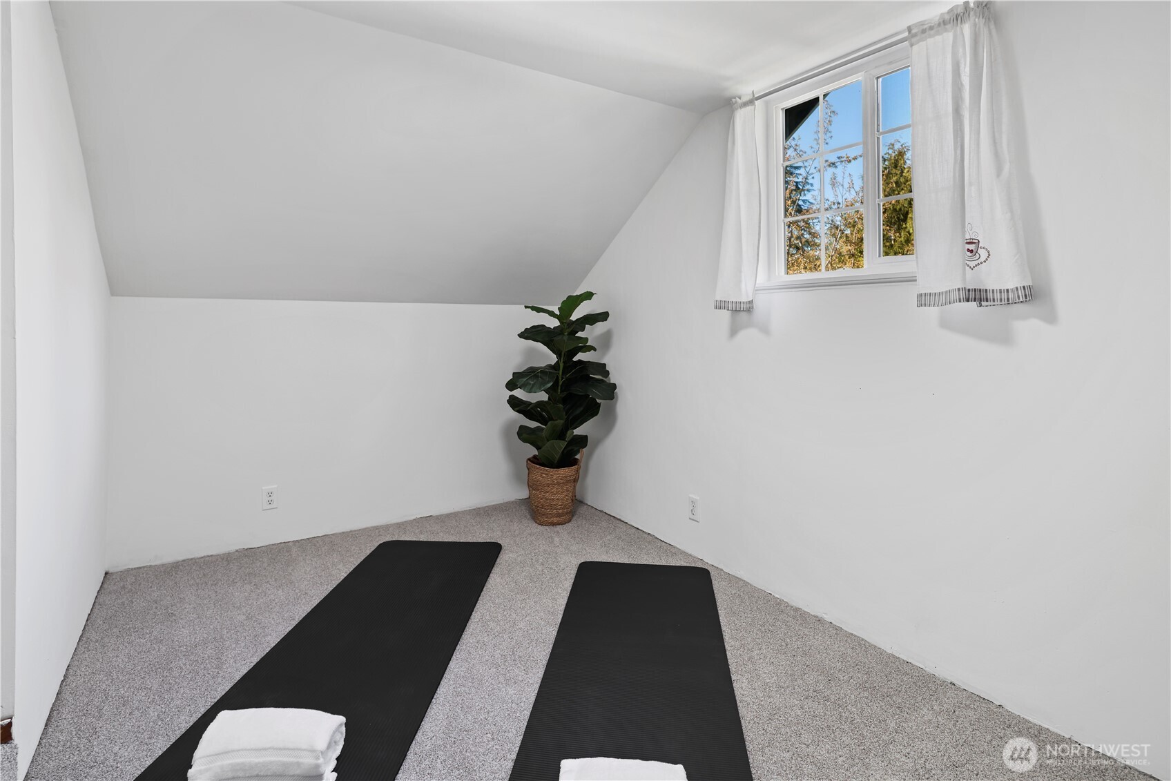 23022 7th Avenue Southeast Bothell, WA 98021 - Photo 17 of 29
