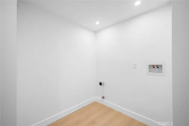 $798,000 | 1162 Winchester Avenue, Unit K, Glendale, CA 91201