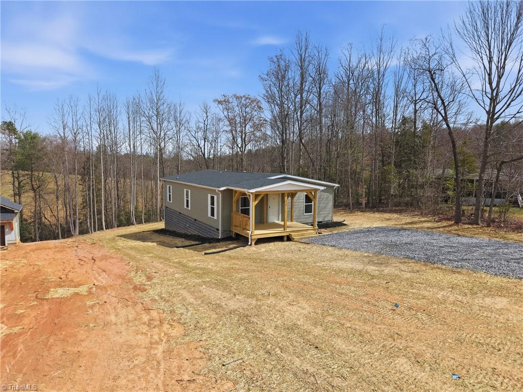 253 Ridge Top Road North Wilkesboro, NC 28659 - Photo 2 of 39
