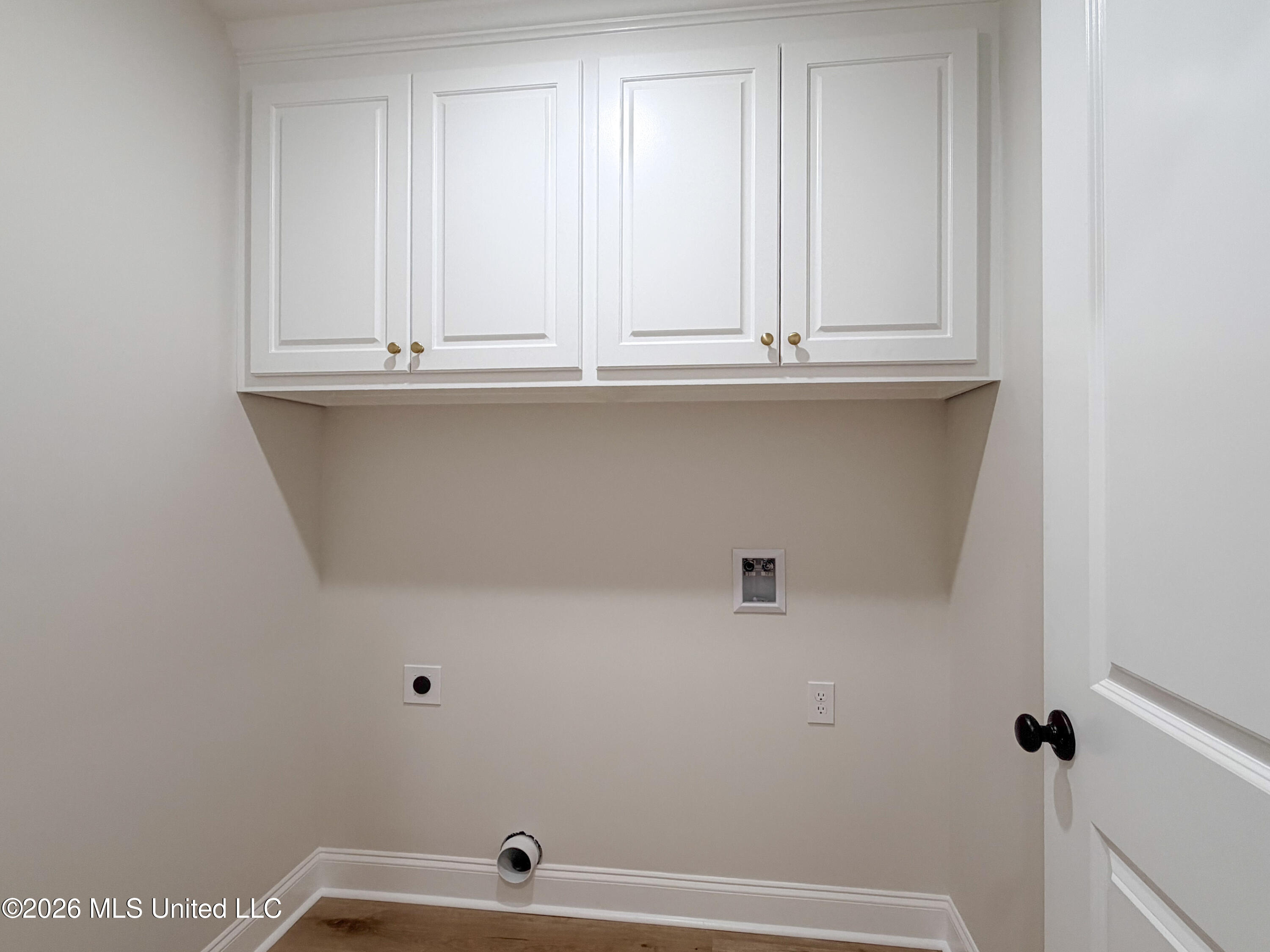 60 Meadow Breeze Road Sumrall, MS 39482 - Photo 14 of 37 6- Utility Room